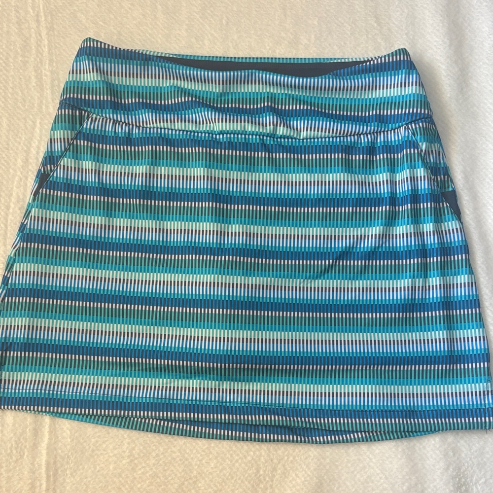 adidas 365 print skort Blue and Green Striped.